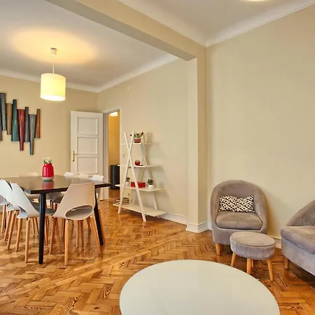 Almirante Floor - Lisbonbreaks